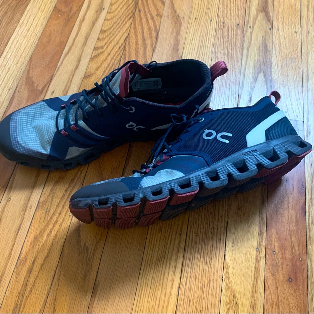 On cloud blue size 12